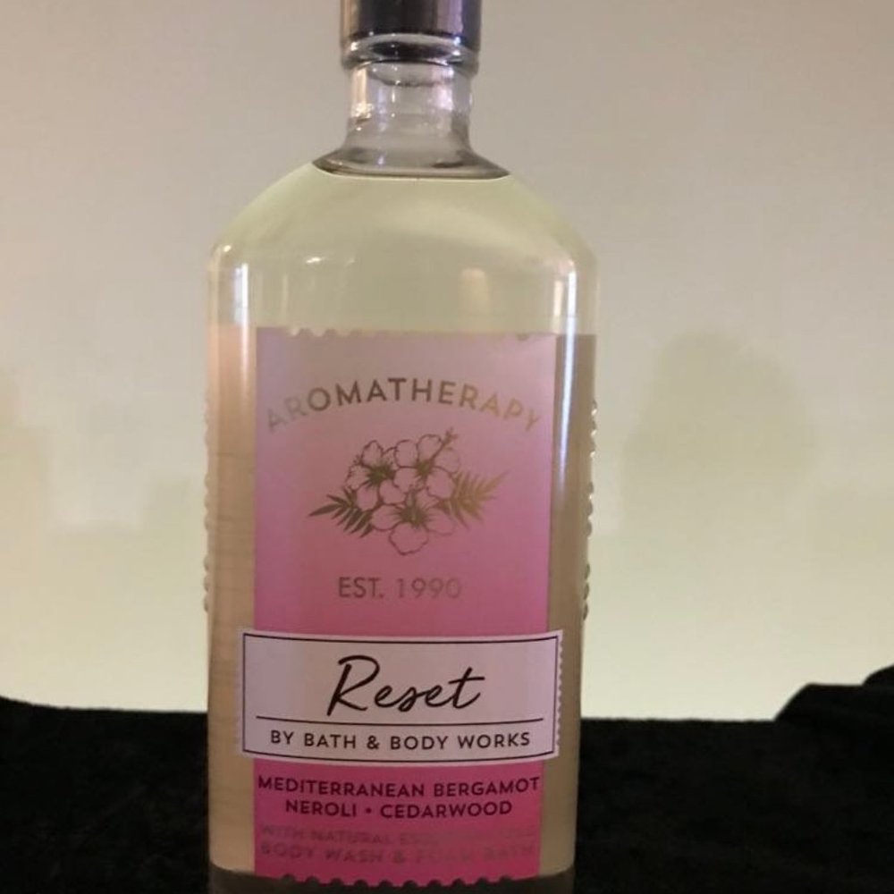 Bath & Body Works Aromatherapy Reset Bergamot Neroli Cedarwood Body Wash